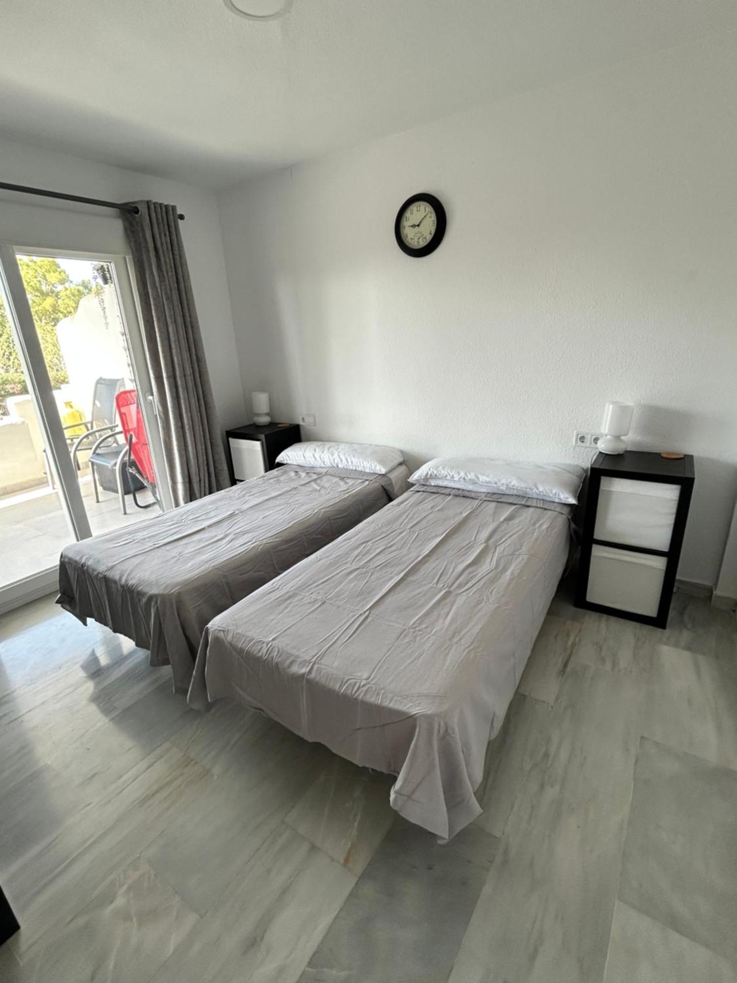 5* Stunning Golf & Sea Apartment Михас Екстериор снимка